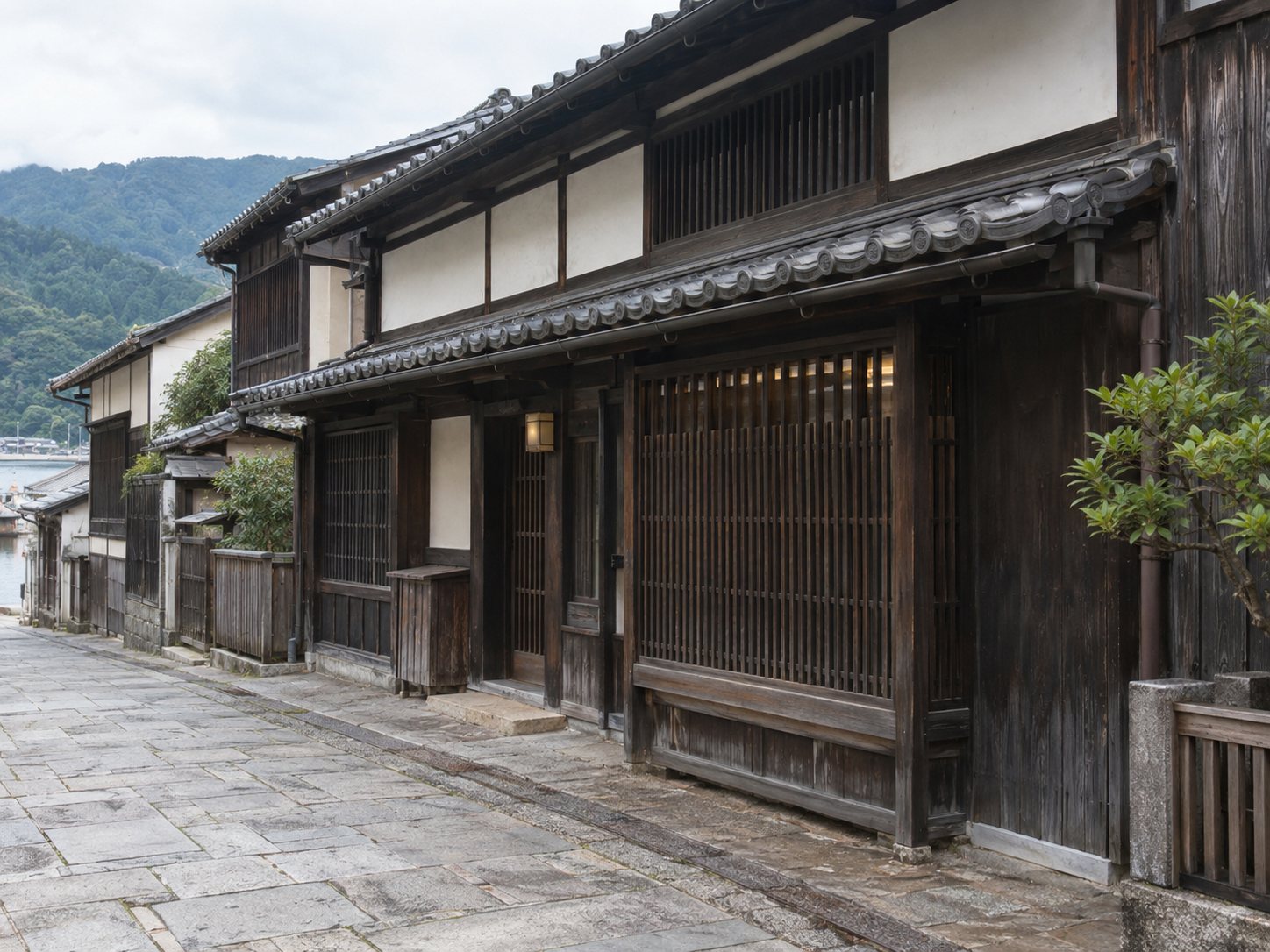 格子を直した町家の外観